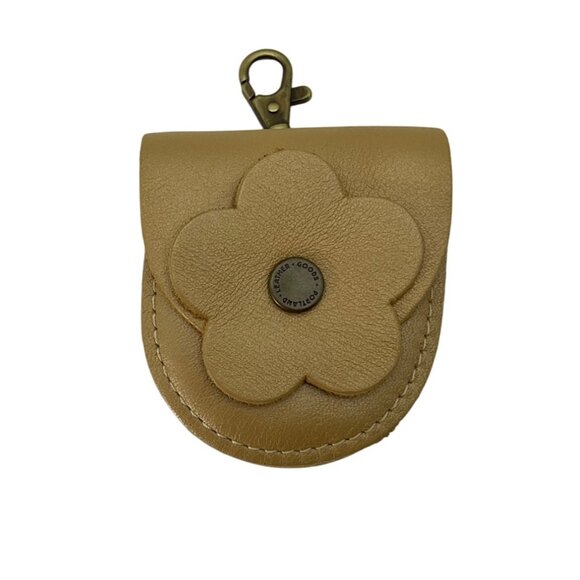 Portland Leather Goods Petunia Pouch Leather Flower Coin Purse Bag Charm - Picture 1 of 13